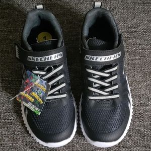 Skechers size 1